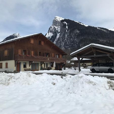 Particulier Loue 2 Appartements Communicants Dans Chalet A Samoens Jusqu A 16 Couchages Esterno foto